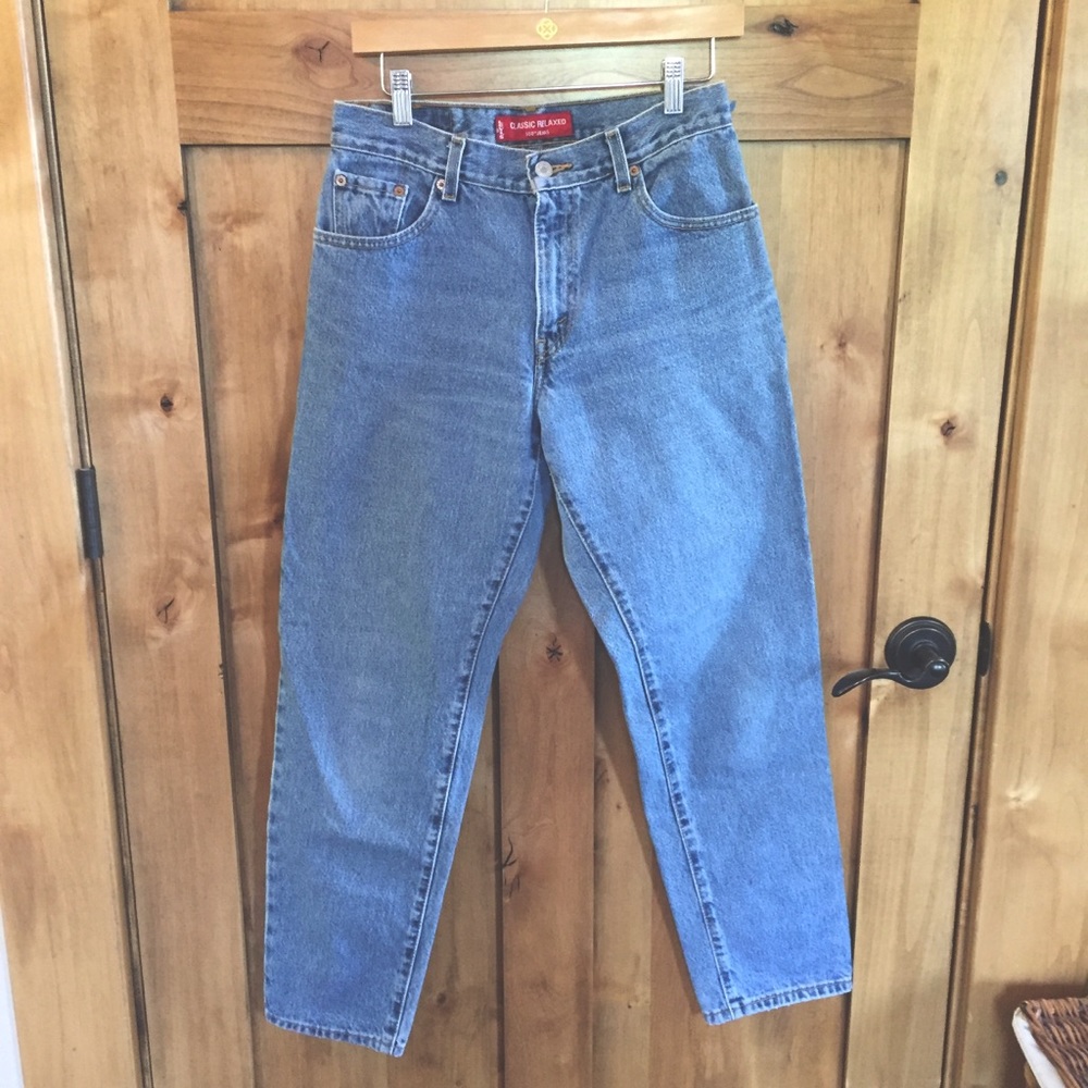 Levi 550s - Relaxed Fit - Tapered Leg - Mom Jeans